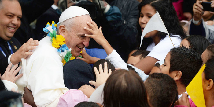 Pope Francis makes unscheduled visit to Manila street children