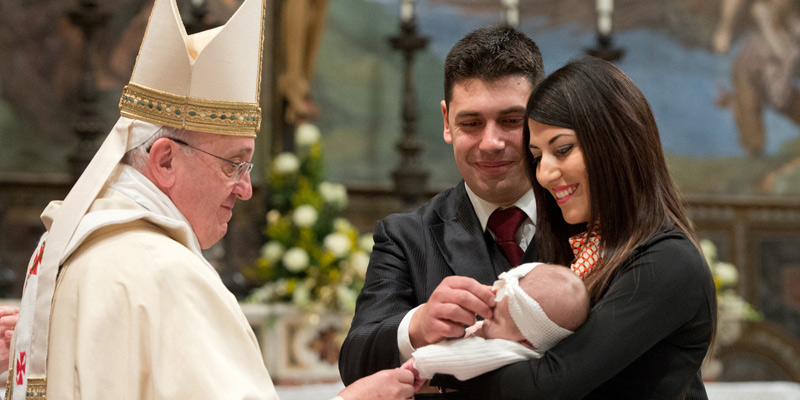 Pope thanks mothers for their precious role