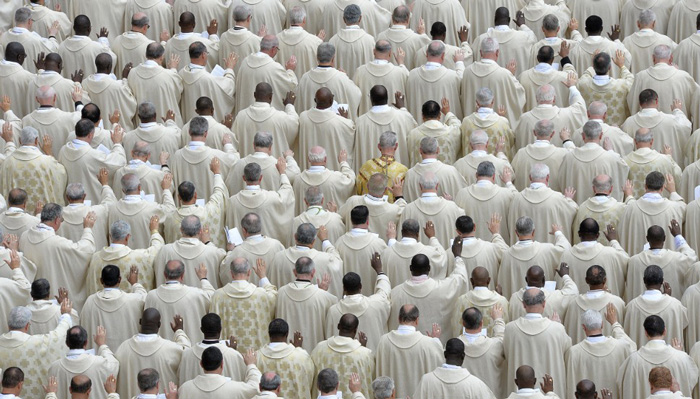 Pope Francis to priests: “Don’t scare off God’s people”